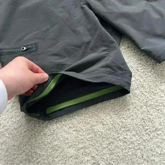 REI Gray Shorts Men’s Size XL 30 Zip Pockets Hiking Outdoor Active - Picture 10 of 12